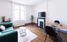 Appartement avec balcon à 250 m de la gare, hyper centre
